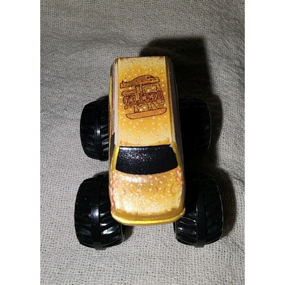 Hot Wheels Monster Trucks All Beefed Up 1:64 Monster Truck Burger